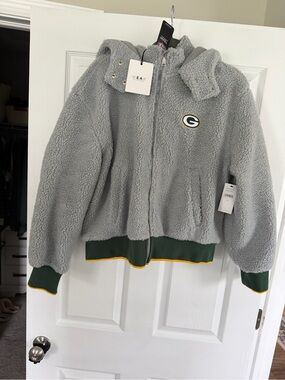 NFL Gray Hooded Sherpa Jacket - Green Bay Packers. NWT. Size XL